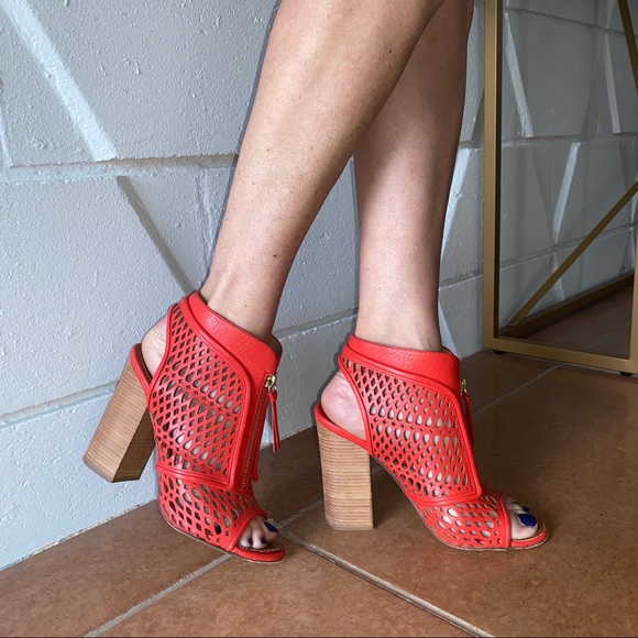 🔥$995 PROENZA SCHOULER Zip Front Laser Cut Bootie in Red - Picture 2 of 16